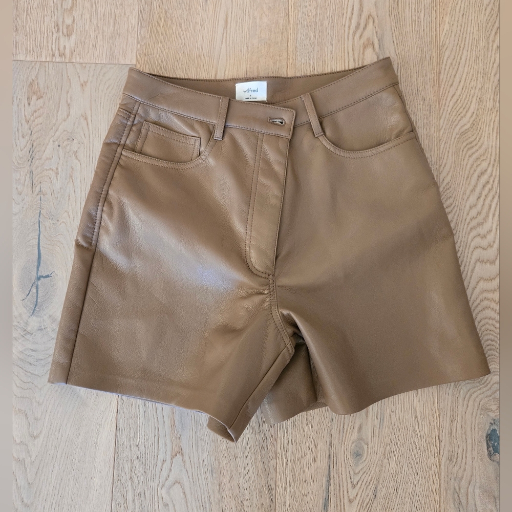 Aritzia Wilfred Women's Tan Leather Shorts